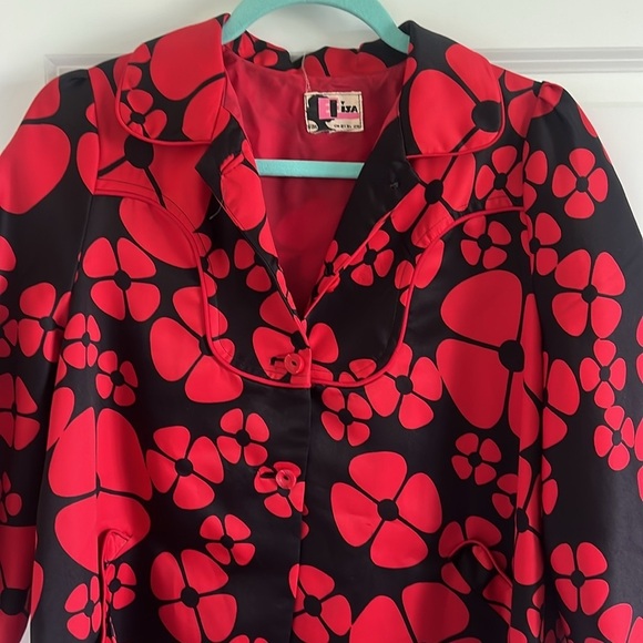 Elija Blue and Red Floral 3/4 Sleeve jacket Made in Seoul - Picture 4 of 10